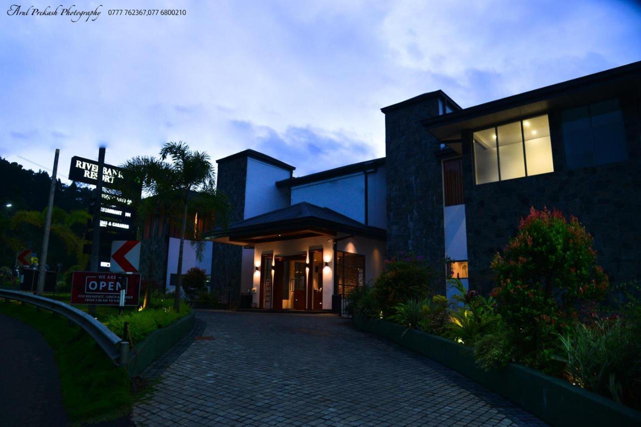 Riverbank Resort 加姆波勒 外观 照片