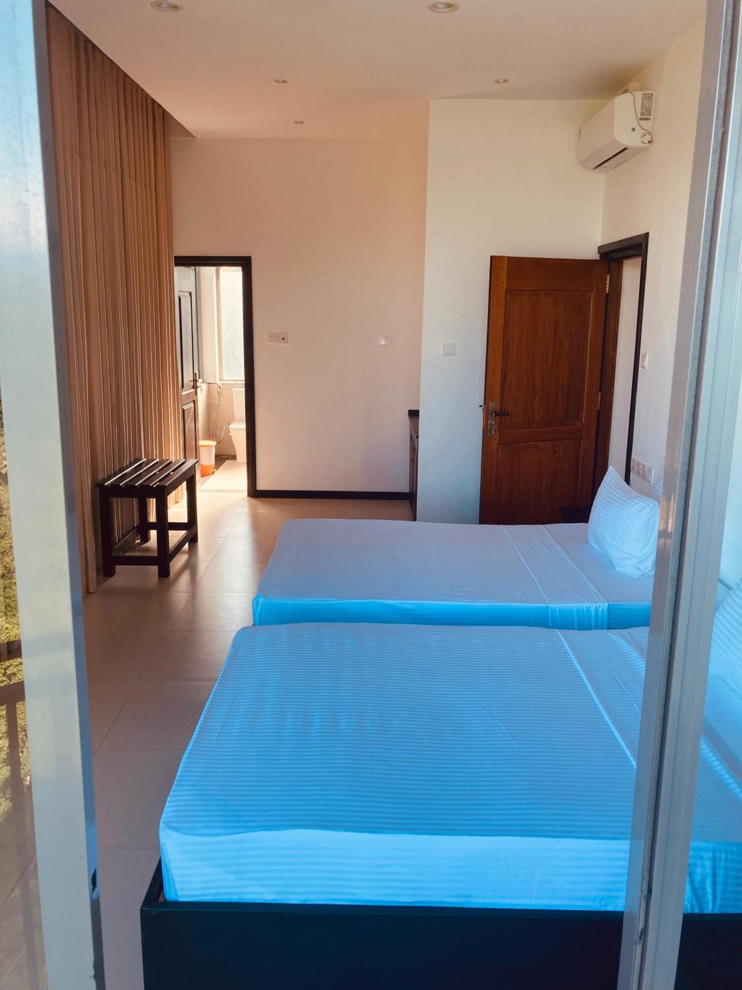 Riverbank Resort 加姆波勒 外观 照片