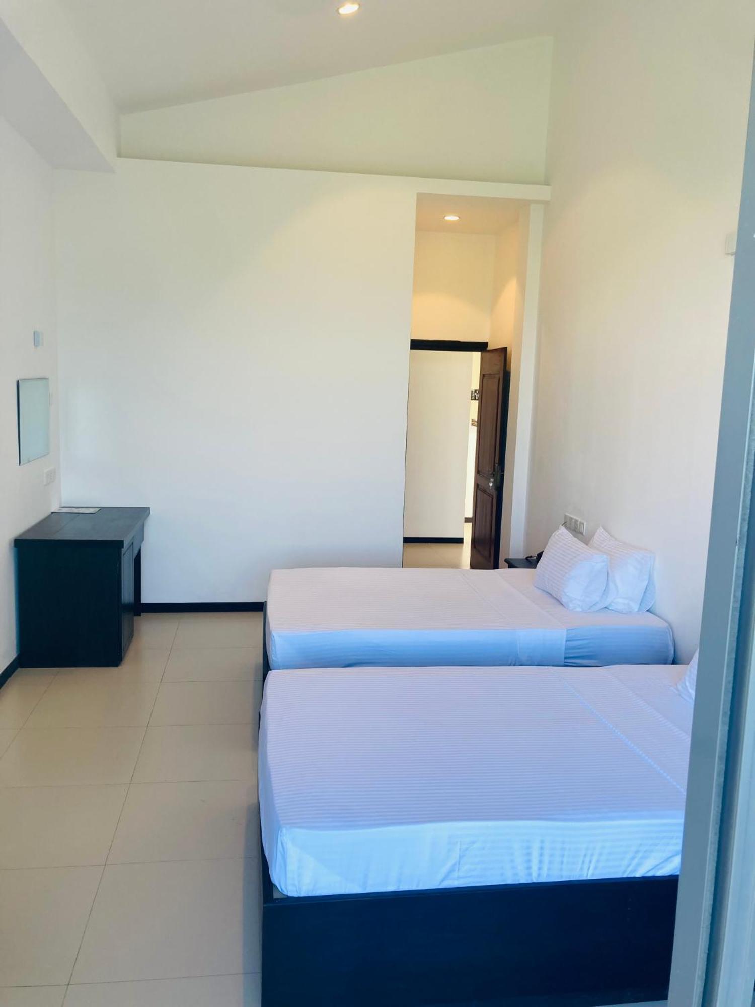 Riverbank Resort 加姆波勒 外观 照片